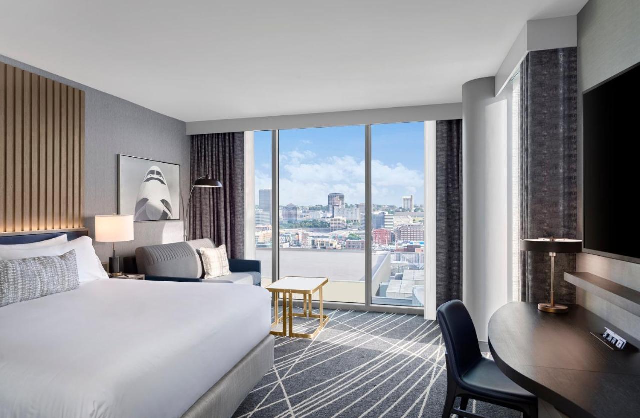 Loews Kansas